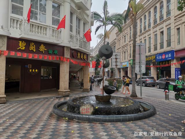 廈門最老牌商業街:南洋騎樓特色足,樓頂種滿樹和花,好玩又好看